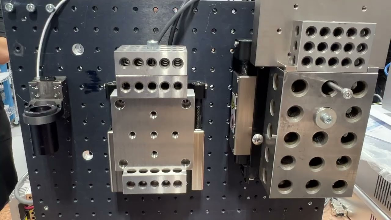 V-574 Linear Stage, Excellent Guiding Precision, US-Manufactured